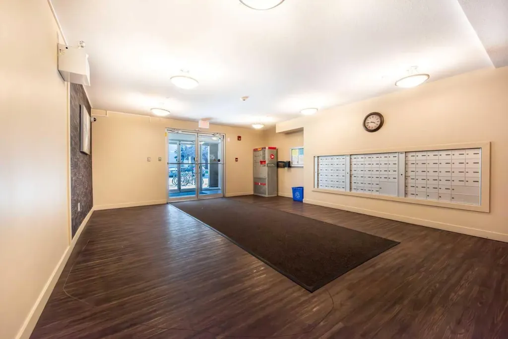 7110 80 Avenue NE Calgary AB T3J 0N4