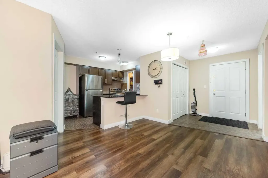 7110 80 Avenue NE Calgary AB T3J 0N4