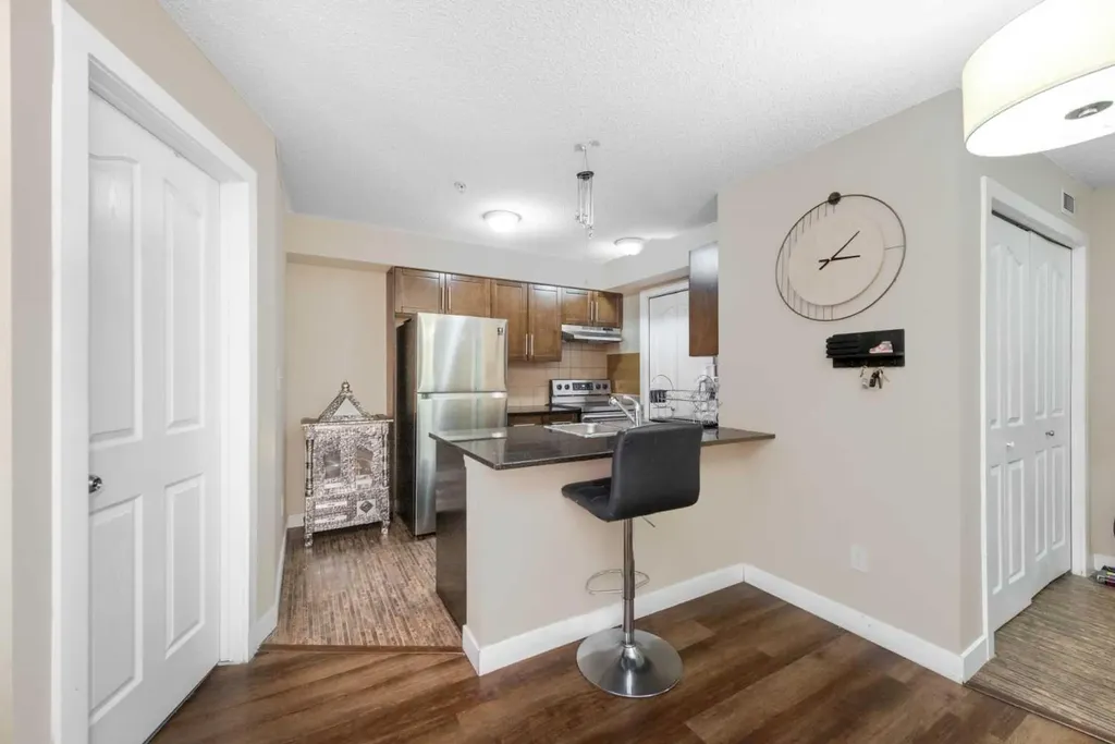 7110 80 Avenue NE Calgary AB T3J 0N4