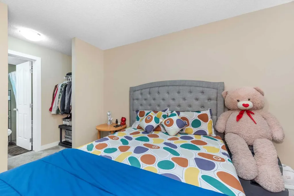 7110 80 Avenue NE Calgary AB T3J 0N4