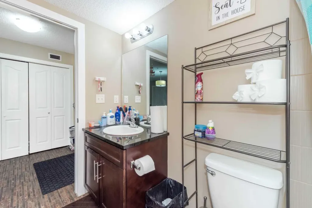 7110 80 Avenue NE Calgary AB T3J 0N4