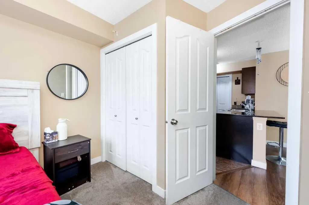 7110 80 Avenue NE Calgary AB T3J 0N4