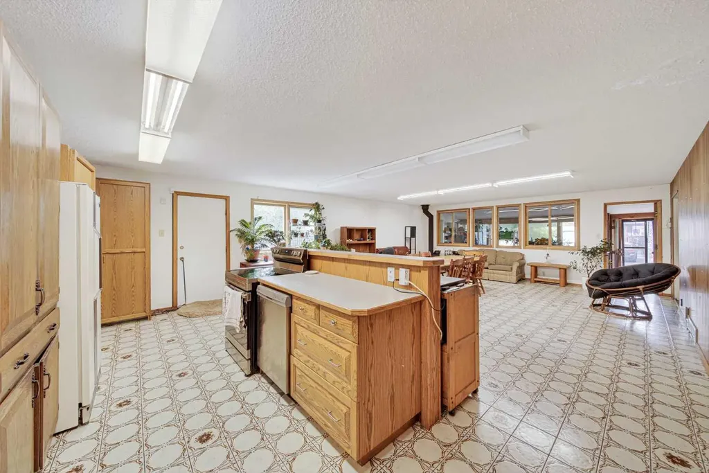12145 21ave Blairmore AB T0K0E0