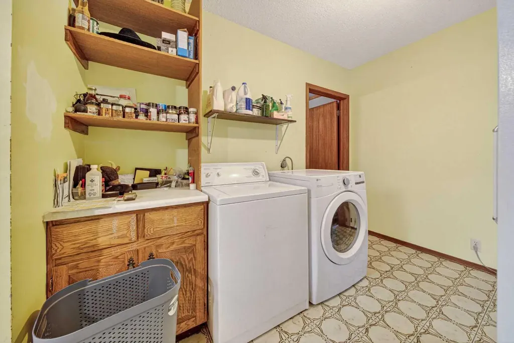 12145 21ave Blairmore AB T0K0E0