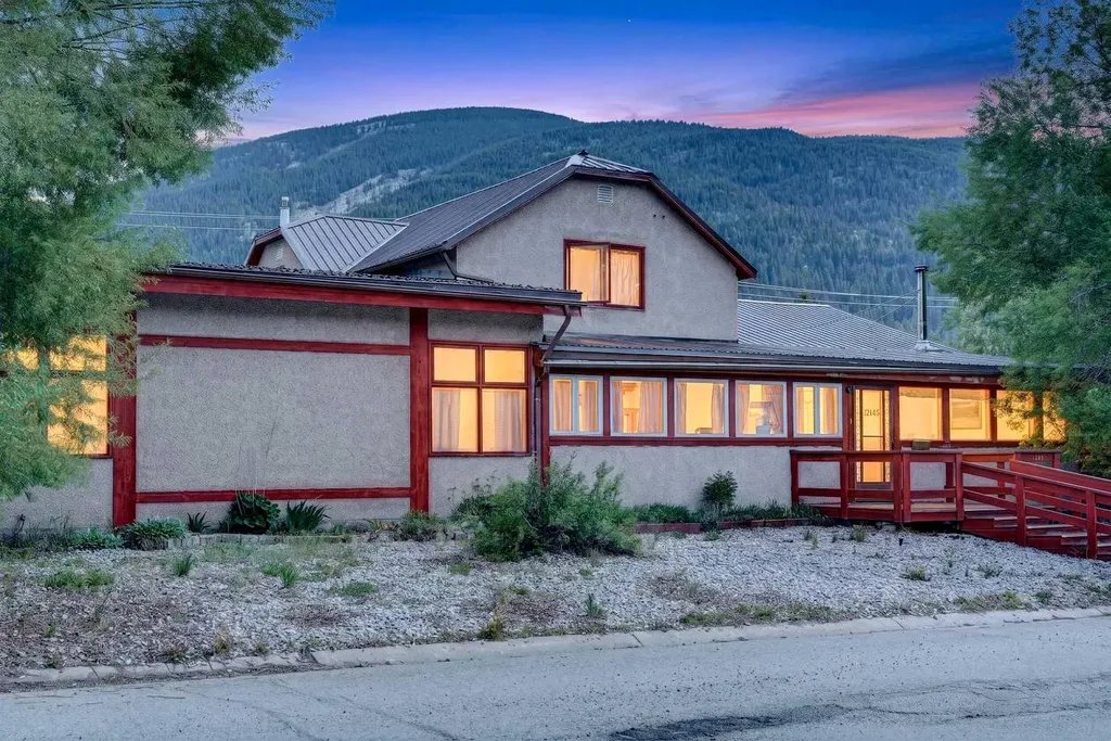 12145 21ave Blairmore AB T0K0E0