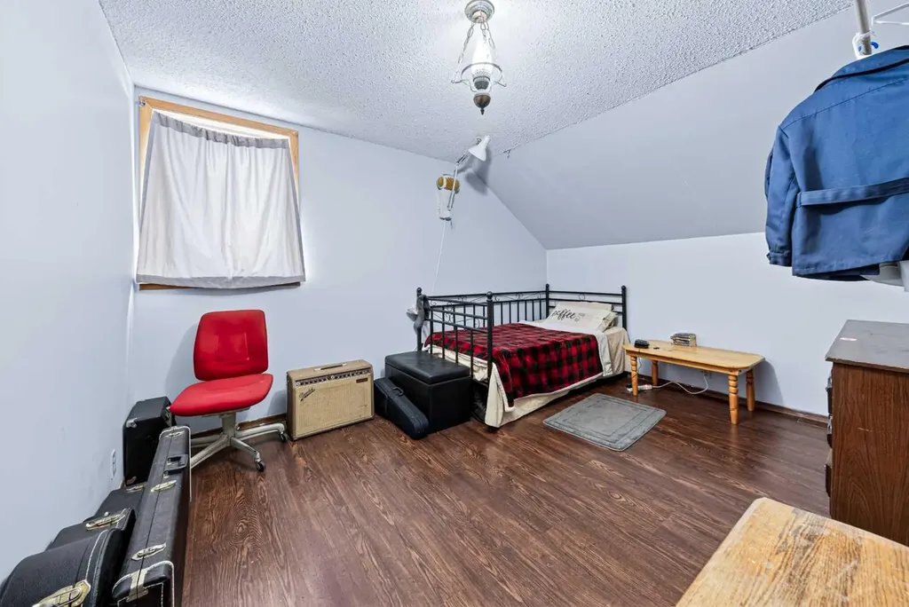 12145 21ave Blairmore AB T0K0E0