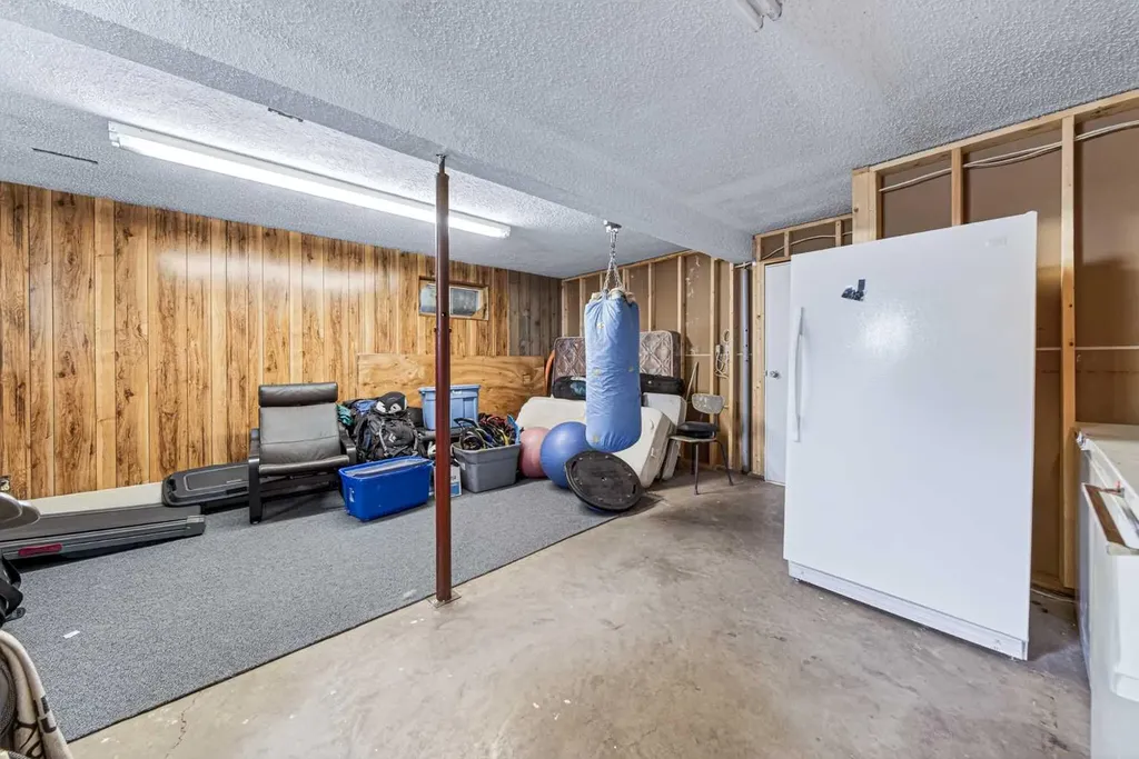12145 21ave Blairmore AB T0K0E0