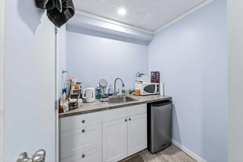 12145 21ave Blairmore AB T0K0E0