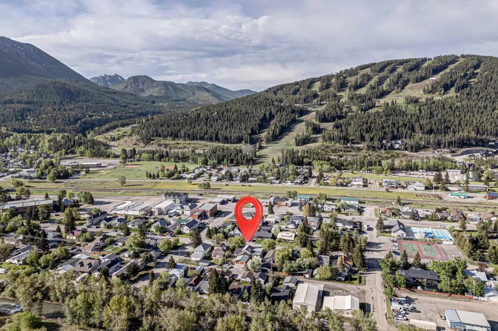 12145 21ave Blairmore AB T0K0E0