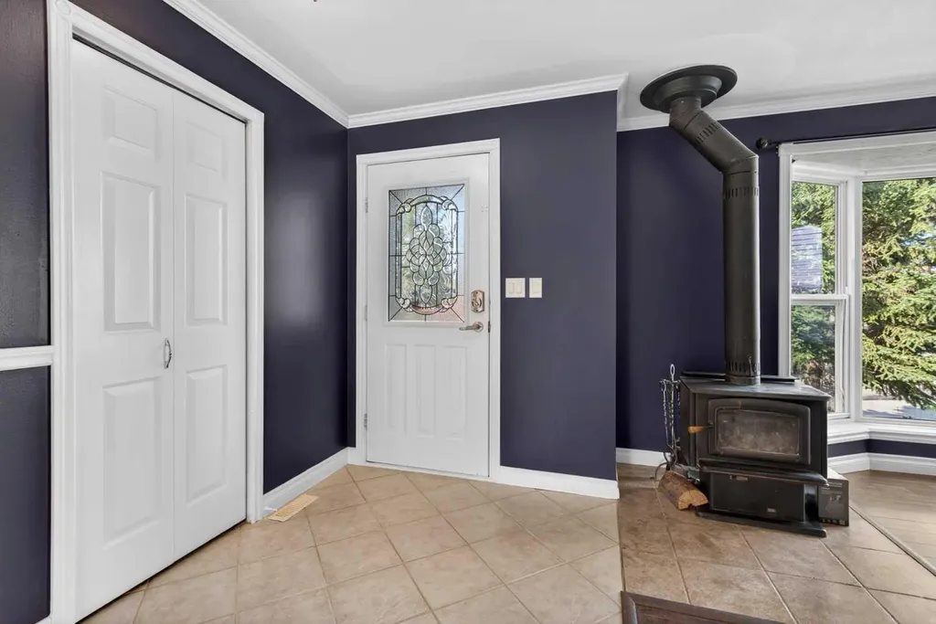 225 9 Street SE Three Hills AB T0M 2A0