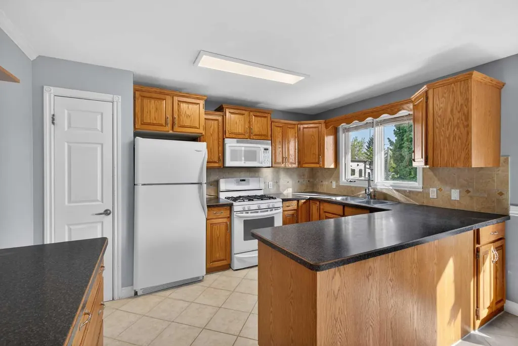 225 9 Street SE Three Hills AB T0M 2A0