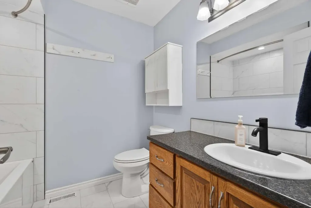 225 9 Street SE Three Hills AB T0M 2A0