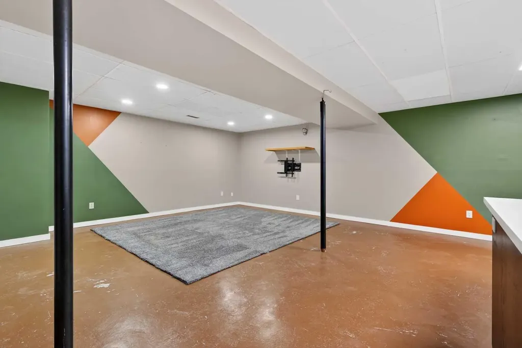 225 9 Street SE Three Hills AB T0M 2A0