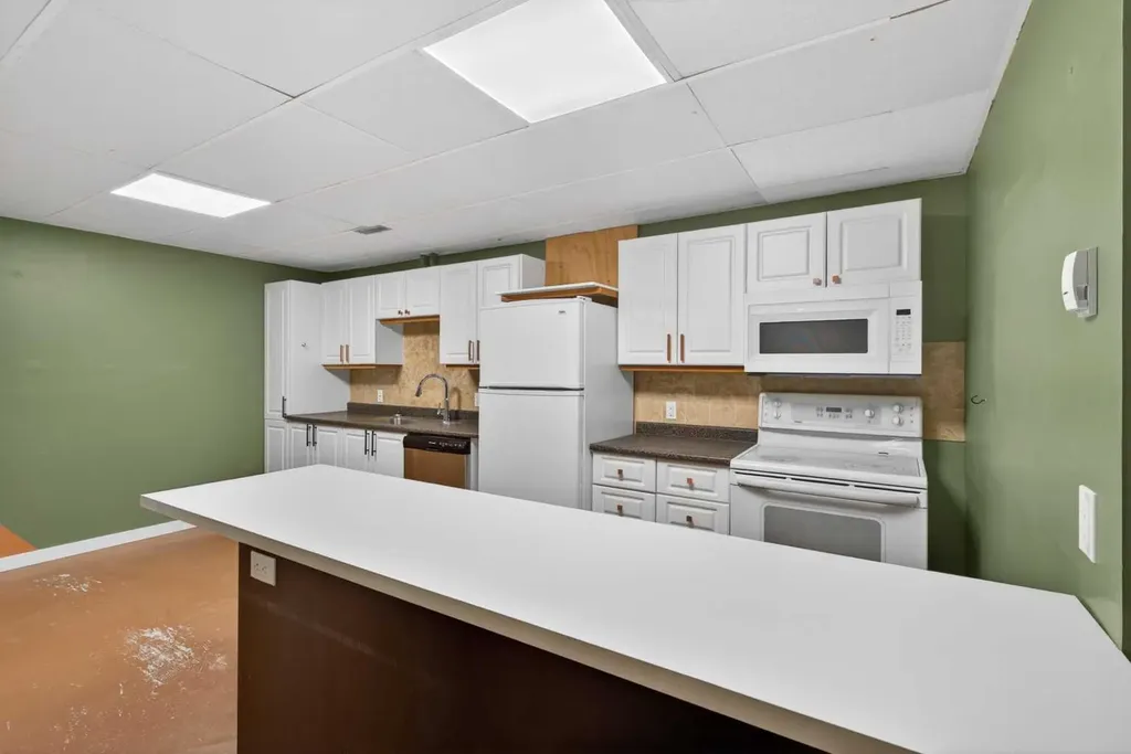 225 9 Street SE Three Hills AB T0M 2A0