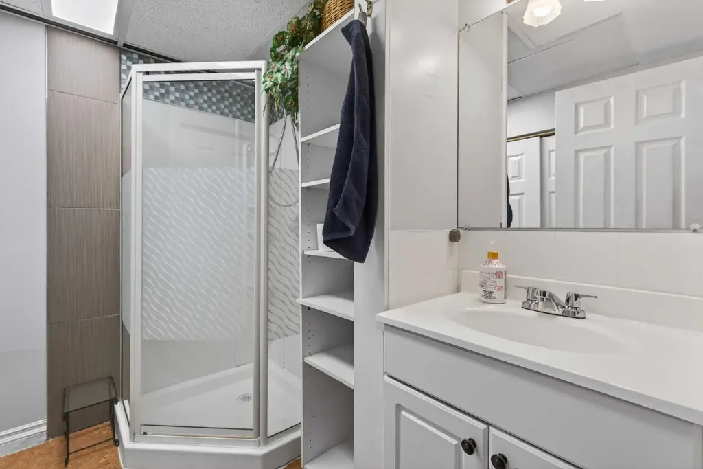 225 9 Street SE Three Hills AB T0M 2A0