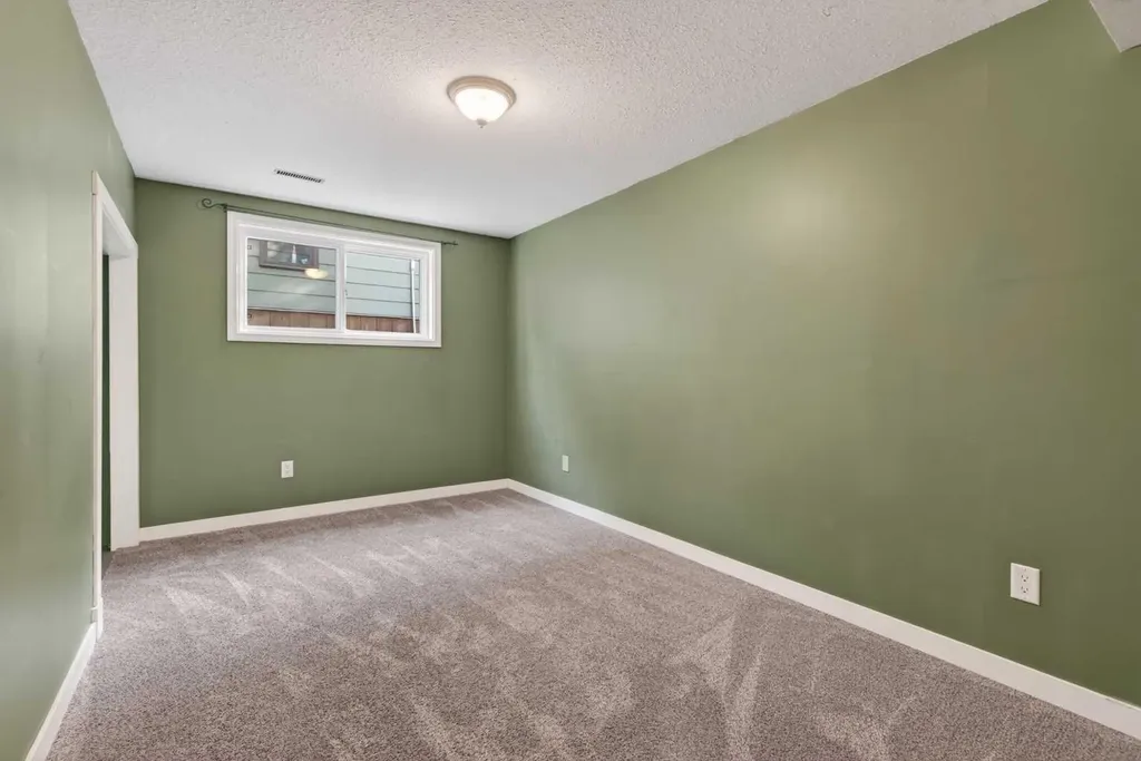 225 9 Street SE Three Hills AB T0M 2A0