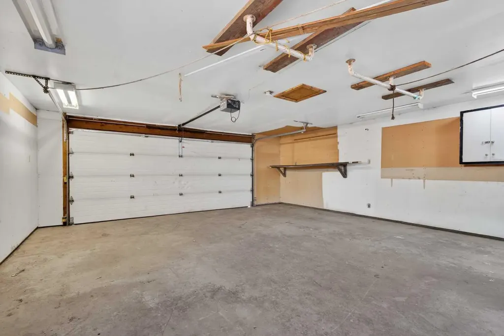 225 9 Street SE Three Hills AB T0M 2A0