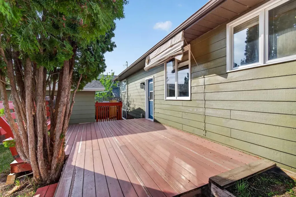 225 9 Street SE Three Hills AB T0M 2A0