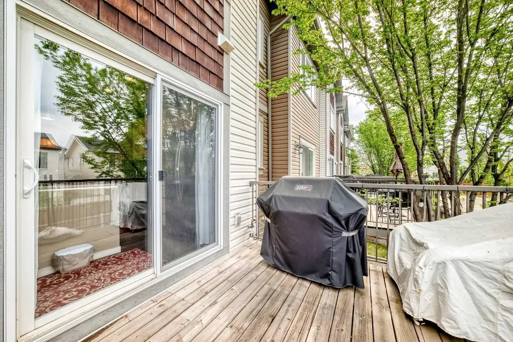 205 Copperpond Row SE Calgary AB T2Z 1H3