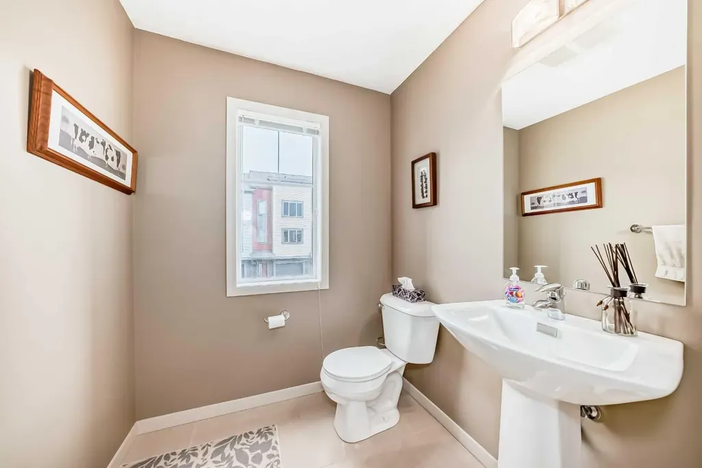 205 Copperpond Row SE Calgary AB T2Z 1H3