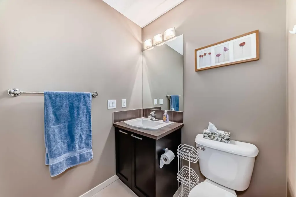 205 Copperpond Row SE Calgary AB T2Z 1H3