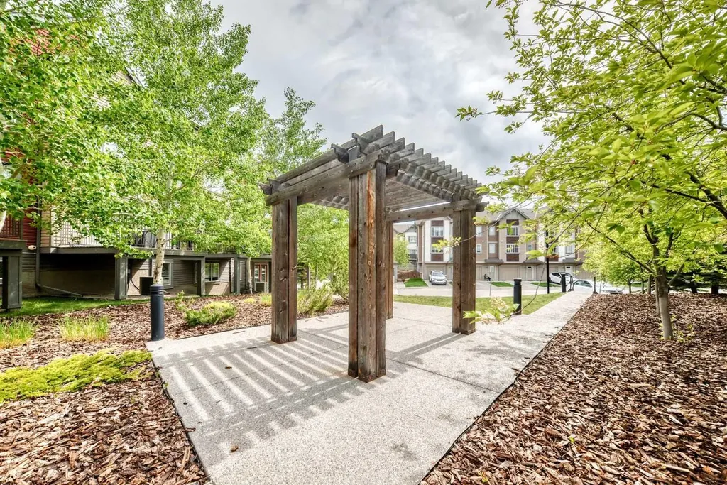 205 Copperpond Row SE Calgary AB T2Z 1H3