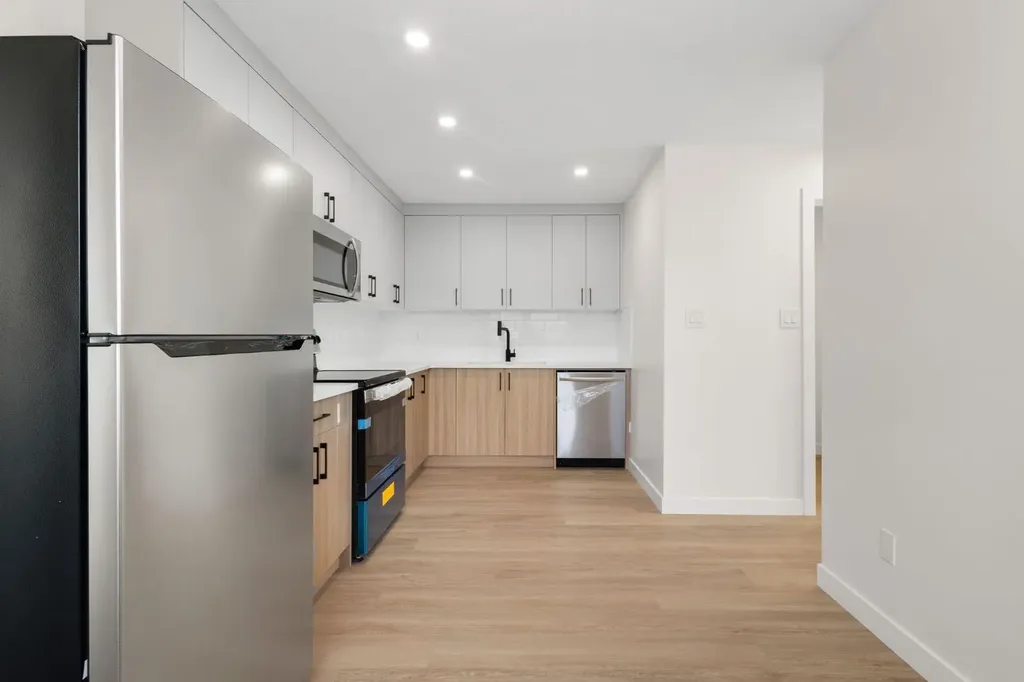 1701 48 Street SE Calgary AB T2A 5C2