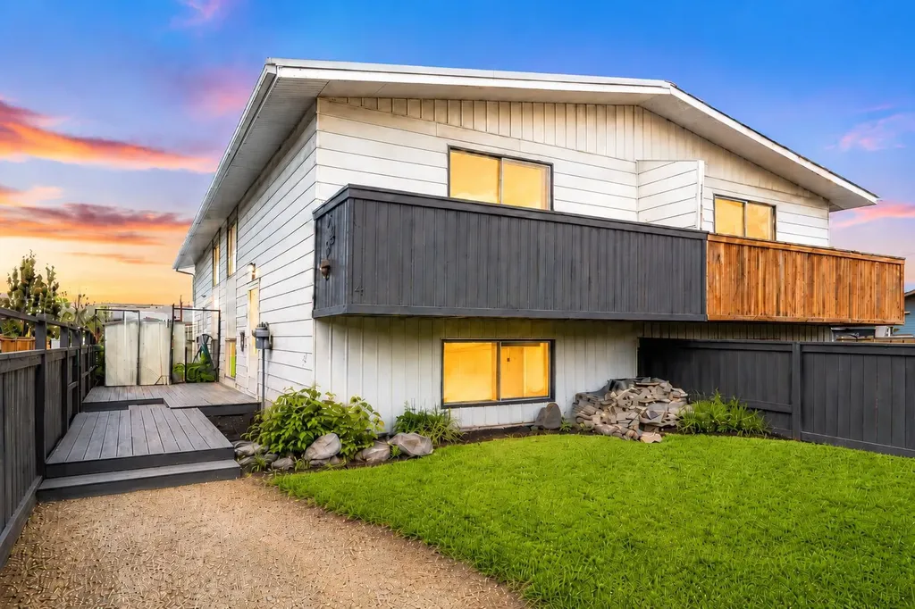 1701 48 Street SE Calgary AB T2A 5C2
