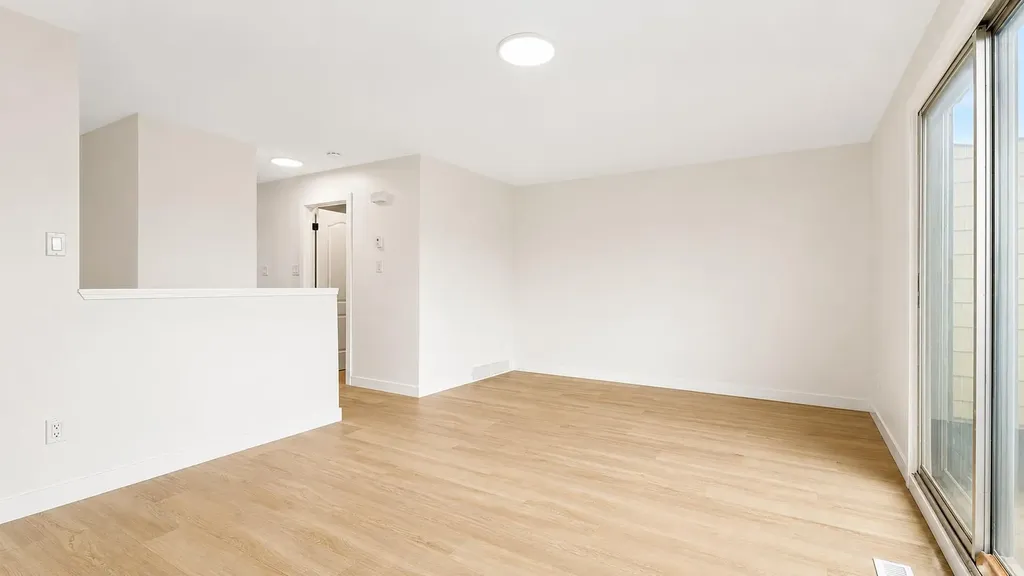 1701 48 Street SE Calgary AB T2A 5C2