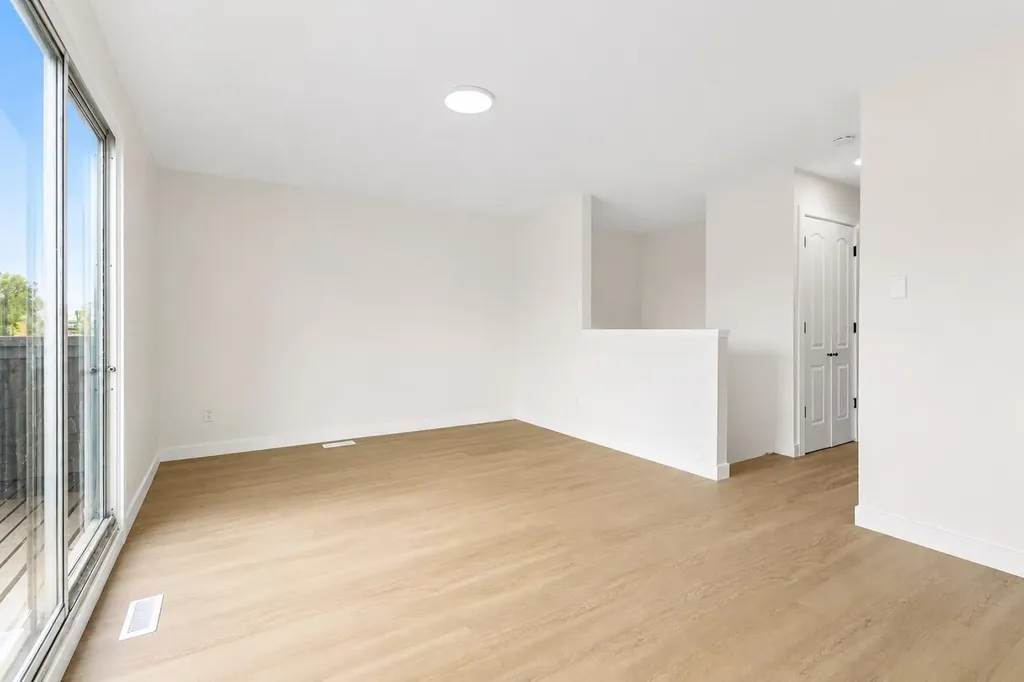 1701 48 Street SE Calgary AB T2A 5C2