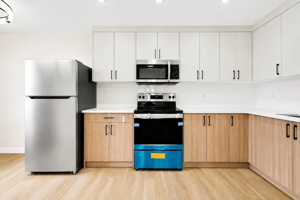 1701 48 Street SE Calgary AB T2A 5C2