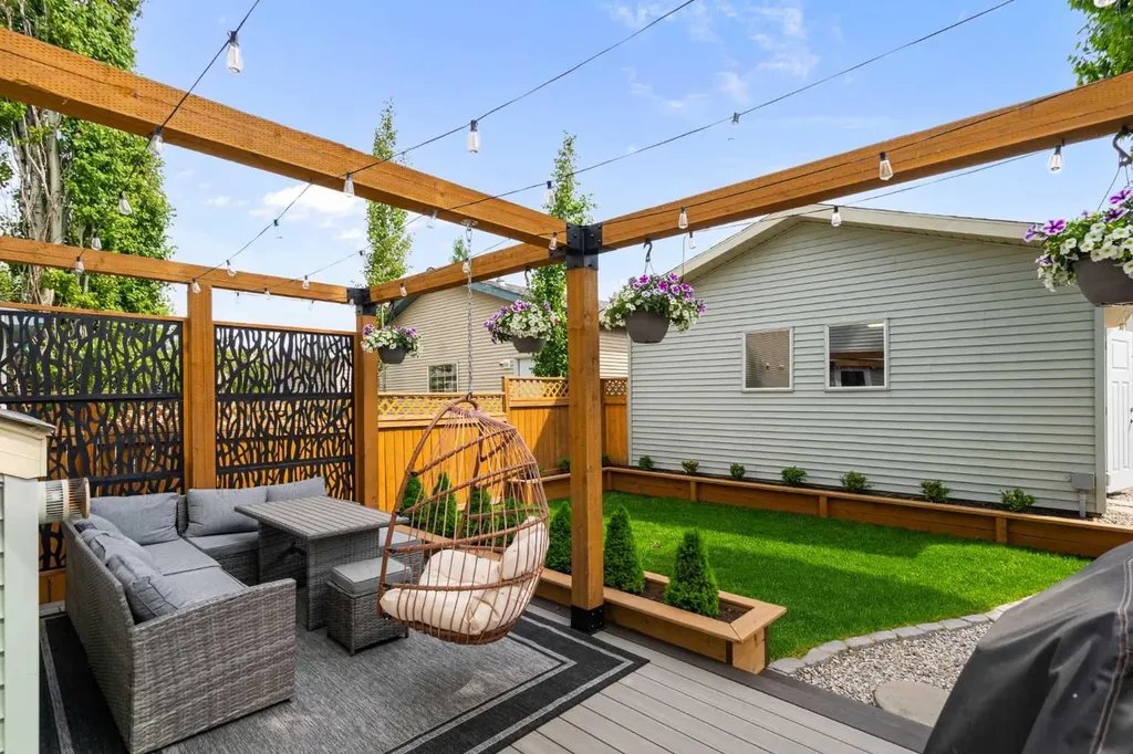 148 Cramond Crescent SE Calgary AB T3M 1B9