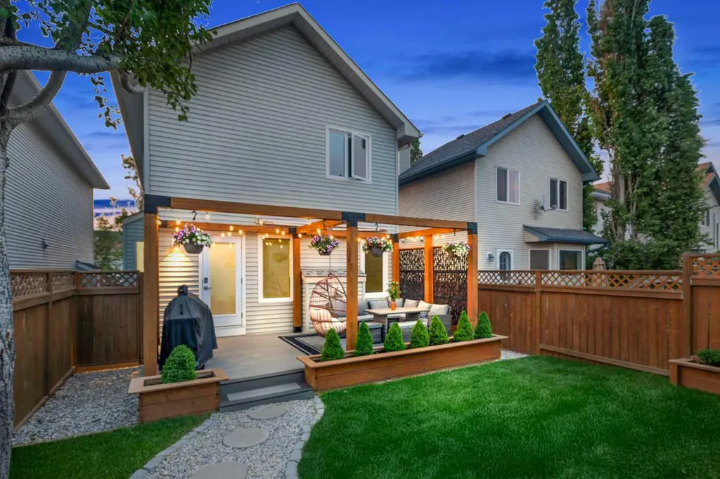 148 Cramond Crescent SE Calgary AB T3M 1B9