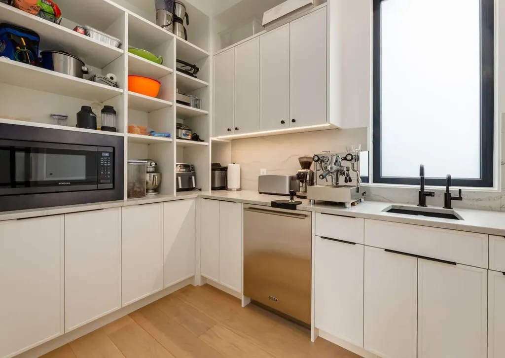 4544 Stanley Drive SW Calgary AB T2S2R9