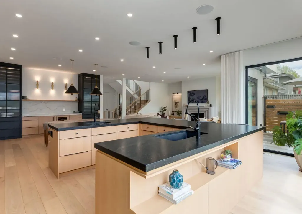 4544 Stanley Drive SW Calgary AB T2S2R9