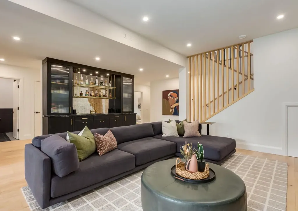 4544 Stanley Drive SW Calgary AB T2S2R9
