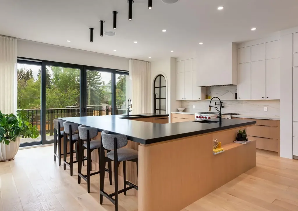 4544 Stanley Drive SW Calgary AB T2S2R9