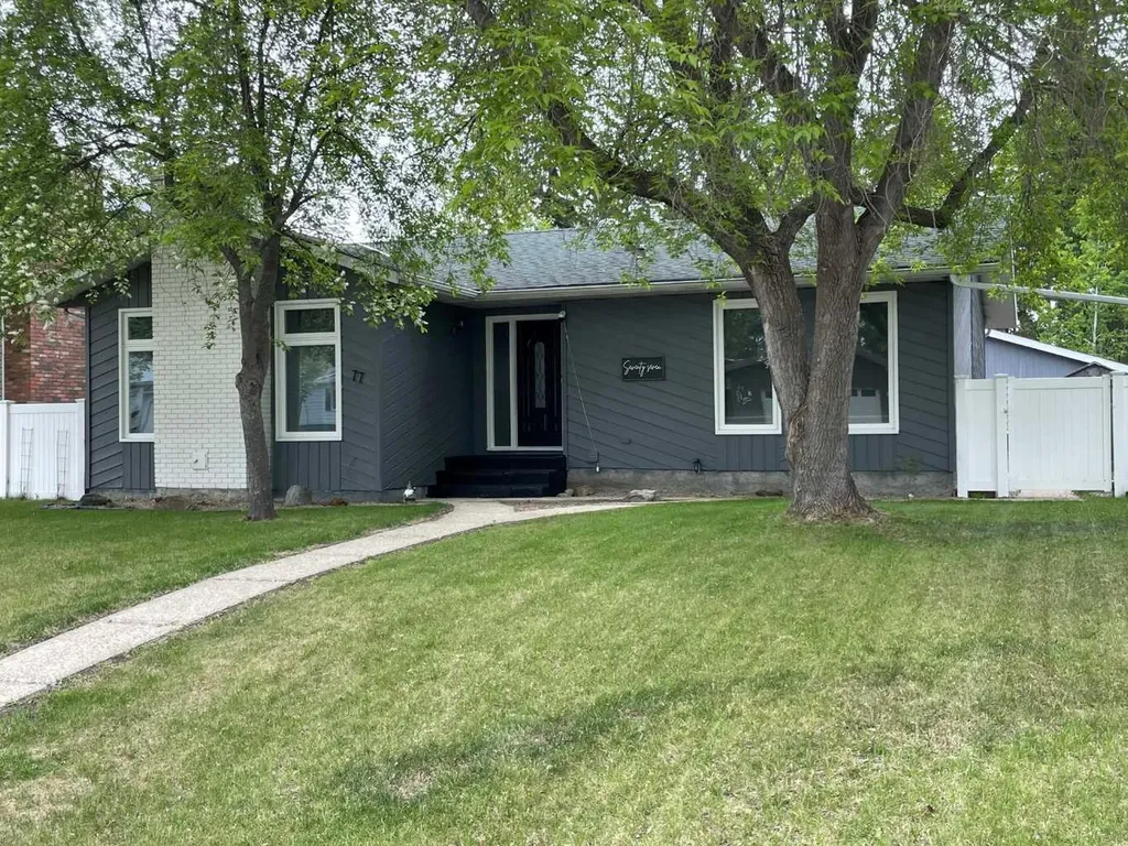 77 Feero Drive Whitecourt AB T7S 1E7