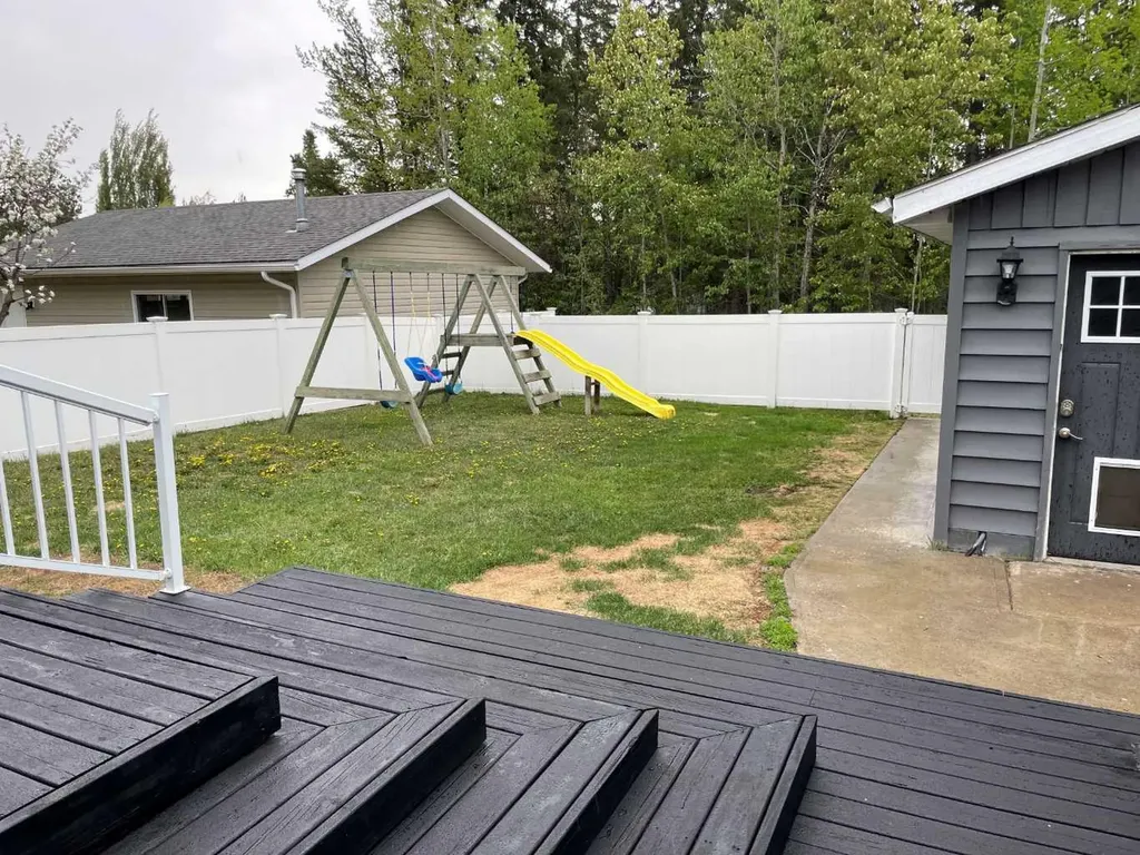 77 Feero Drive Whitecourt AB T7S 1E7