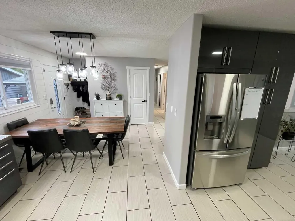 77 Feero Drive Whitecourt AB T7S 1E7
