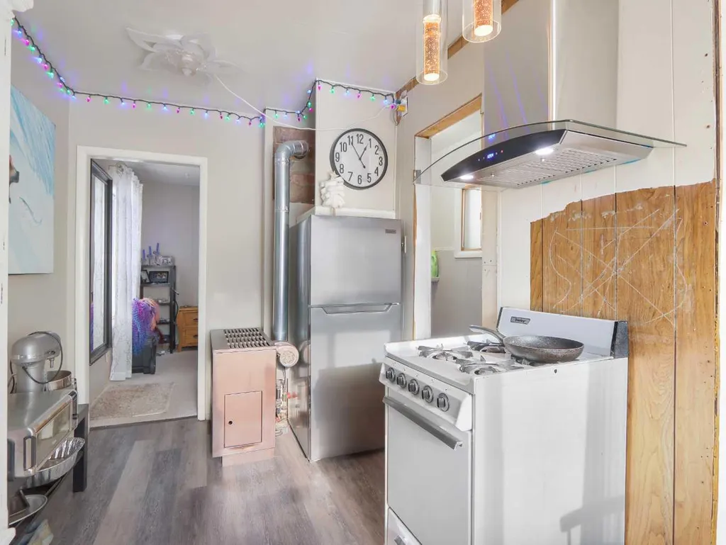906 Main Street Canmore AB T1W1P3