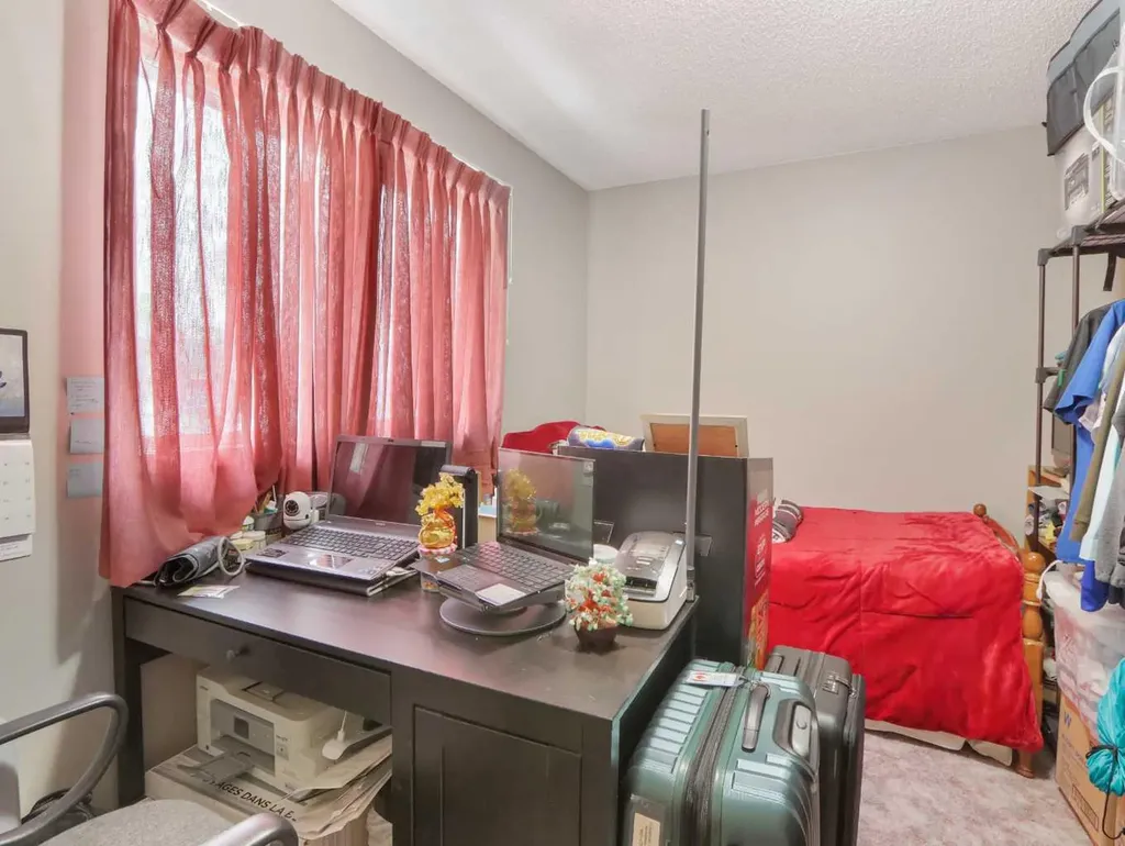 906 Main Street Canmore AB T1W1P3