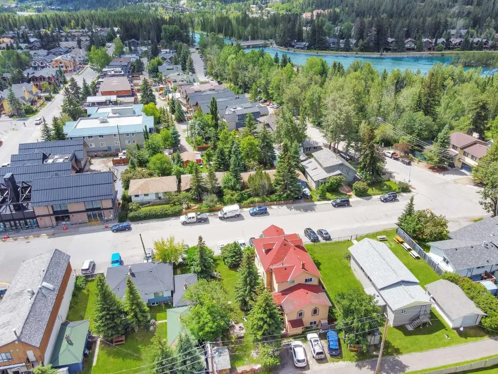 906 Main Street Canmore AB T1W1P3