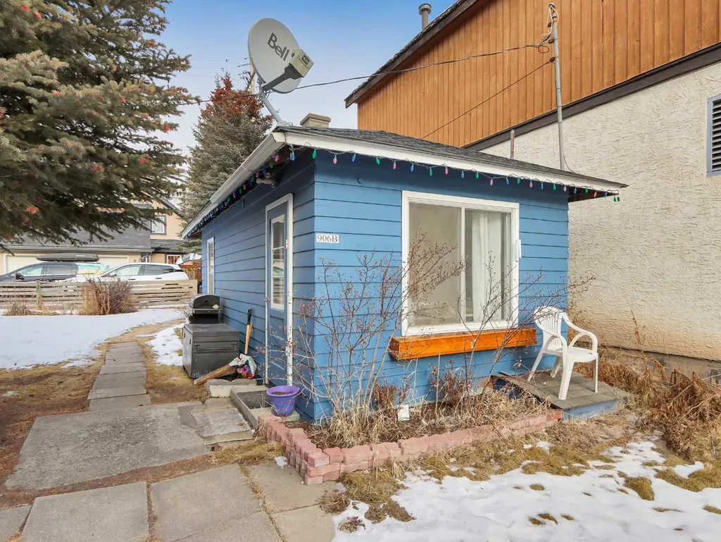 906 Main Street Canmore AB T1W1P3