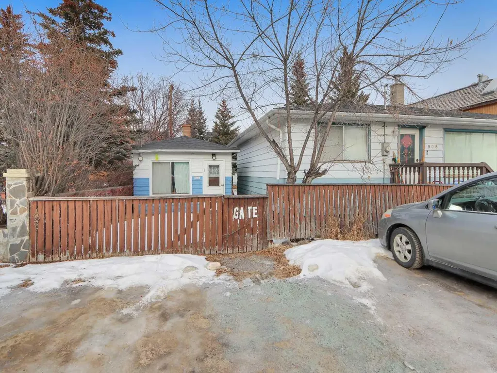 906 Main Street Canmore AB T1W1P3