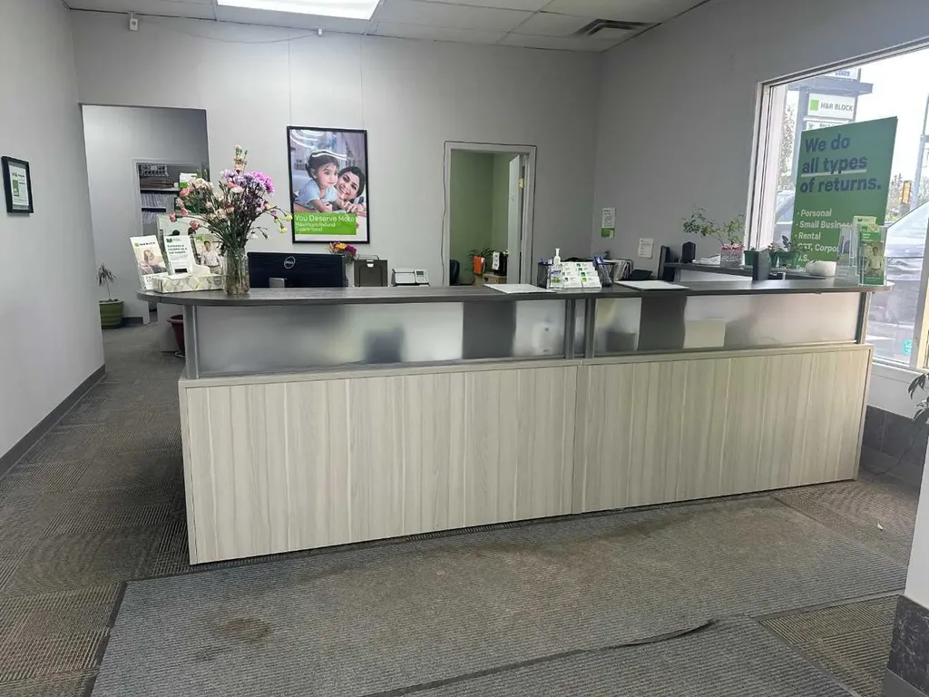 9405 100 Street Grande Prairie AB T8V 4M9