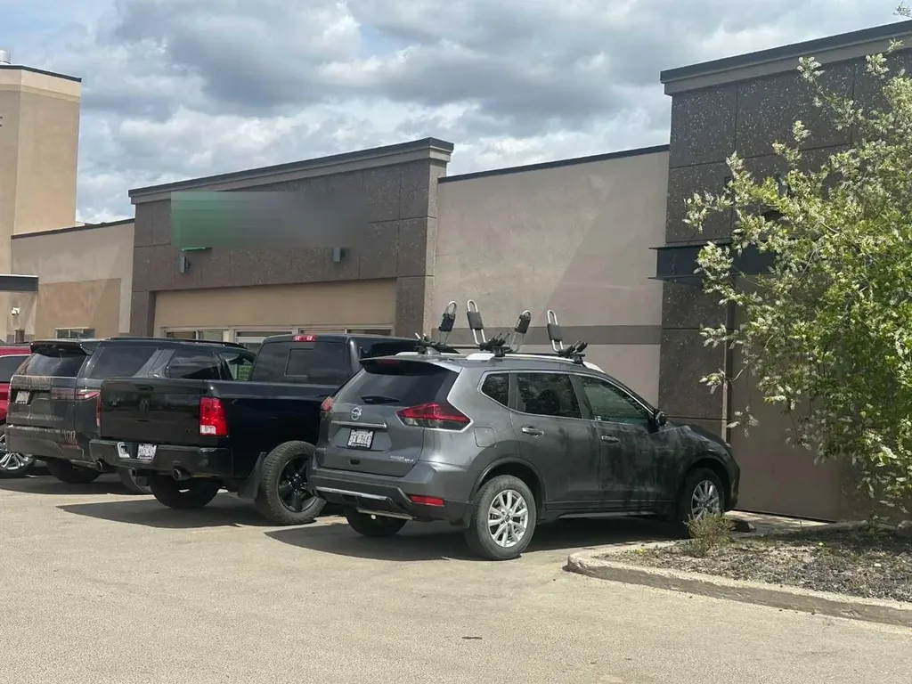 9405 100 Street Grande Prairie AB T8V 4M9