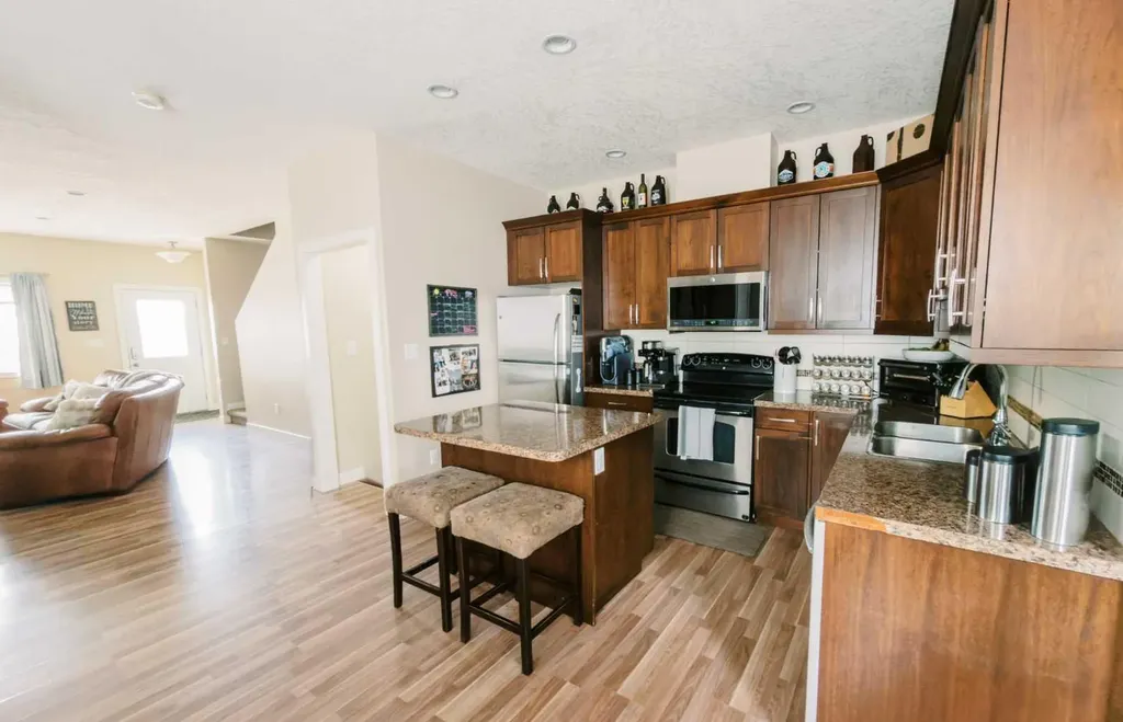 5007A 46 Street Stettler AB T4K 1A7