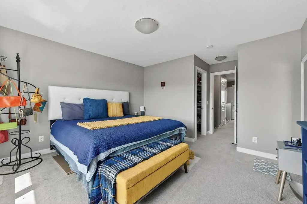 271 Fireside Drive Cochrane AB T4C 2L5