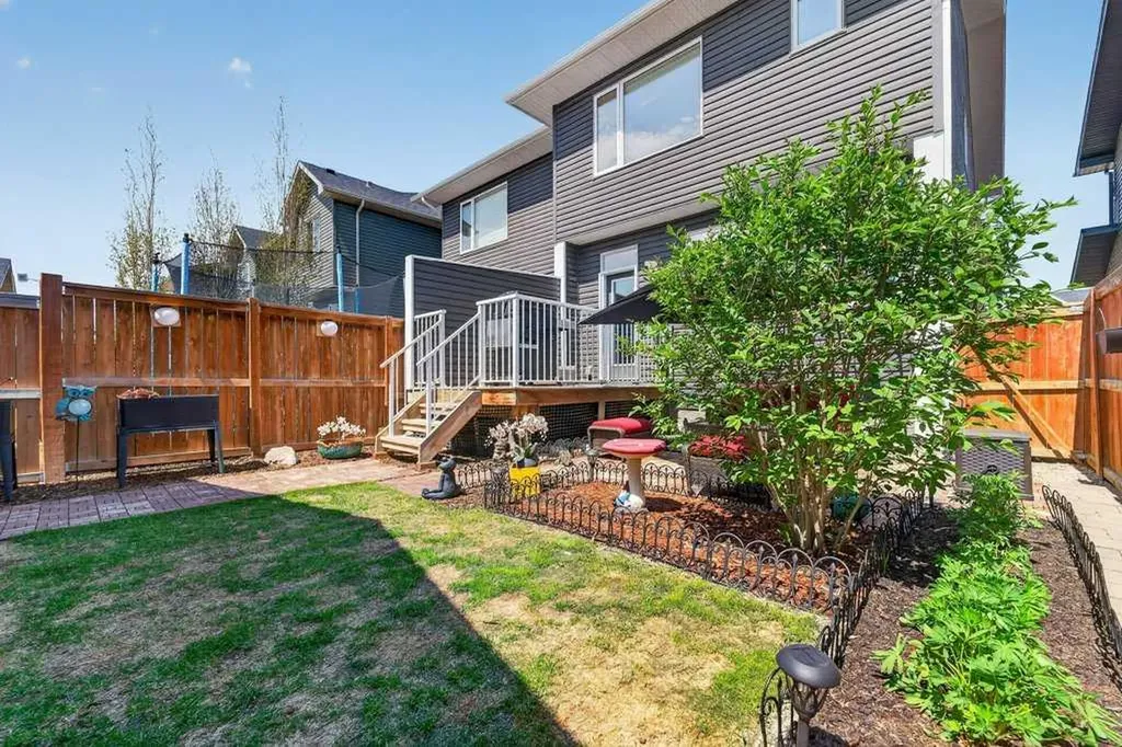 271 Fireside Drive Cochrane AB T4C 2L5